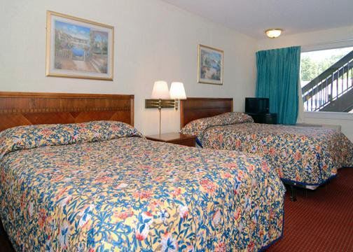 Key West Inn - Newport News Room photo
